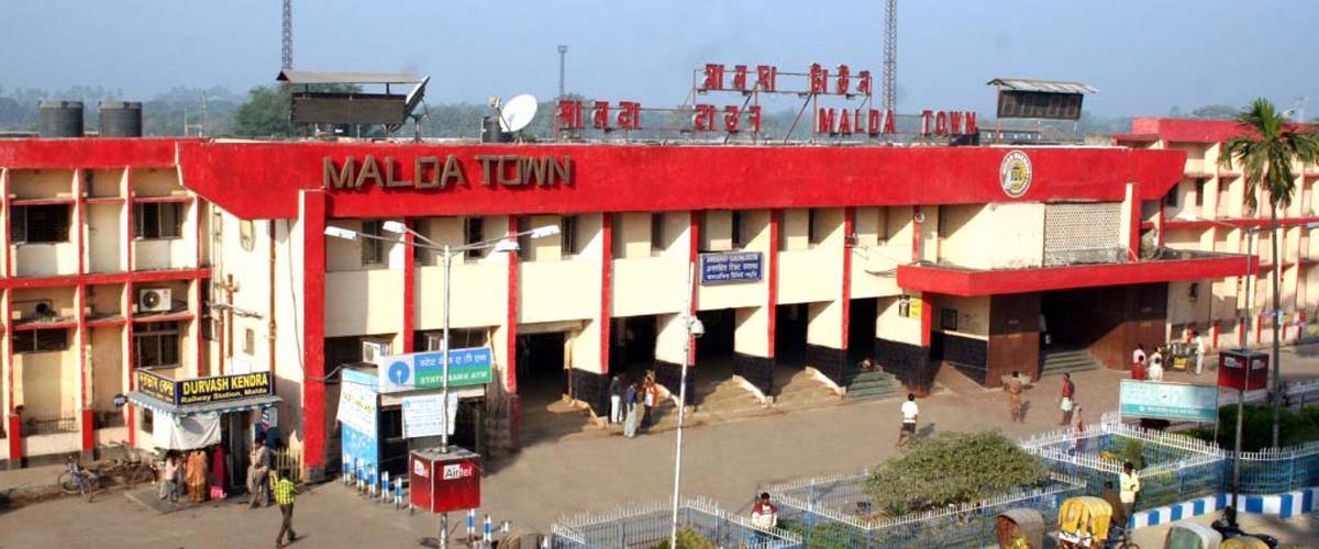 रेलवे स्टेशन से दो महिला गिरफ्तार, 8 KG हाई क्वालिटी वाला गांजा जब्त