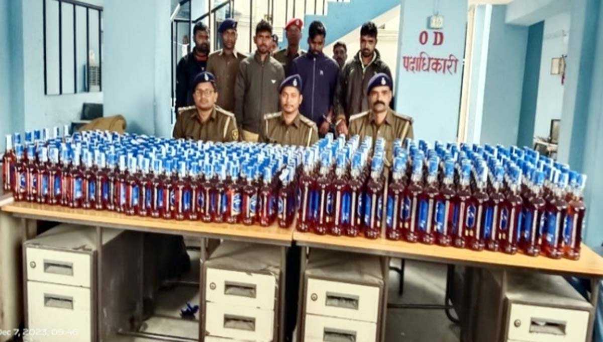 बड़ी मात्रा में शराब और तीन वाहनों के साथ तीन माफिया गिरफ्तार