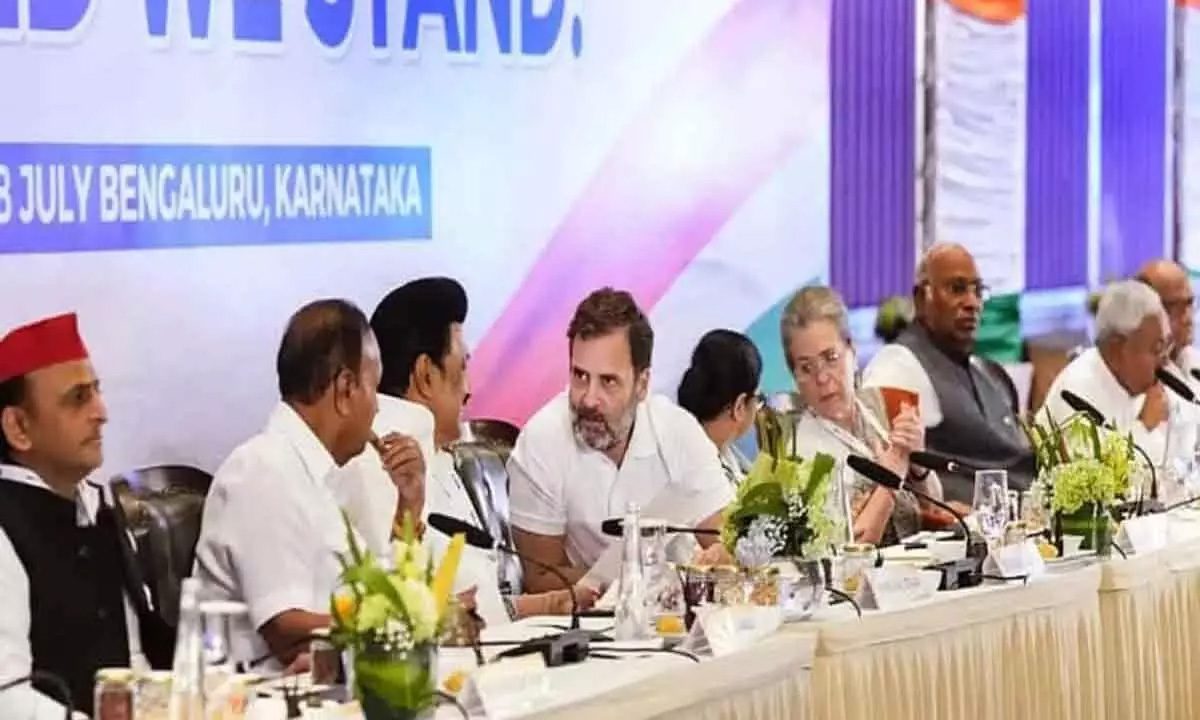 क्या राम मंदिर कार्यक्रम को छोड़ना धर्मनिरपेक्षता की श्रेणी में आता है?