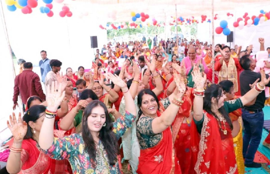 इस्कॉन मंदिर भागवत कथा में मनाया नन्दोत्सव, सजाई गोवर्धन पर्वत व छप्पन भोग की झांकी