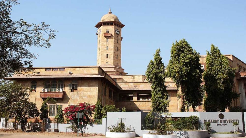 गुजरात यूनिवर्सिटी में विवादित कंसल्टेंट एजेंसी का दबदबा अब भी बरकरार