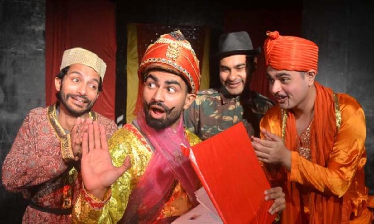 नटरंग ने हिंदी नाटक 'अजगर राज' का मंचन किया