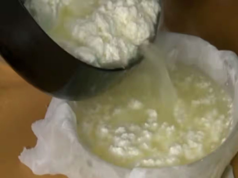 Curdled milk : फटे दूध के पानी के सेवन करने से मिलेंगे ये गजब के फायदे