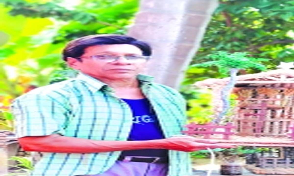 गोवा के कारीगर जैसिंटो सेक्वेरा ने ड्रिफ्टवुड को जादुई क्रिसमस पालने में बदल दिया