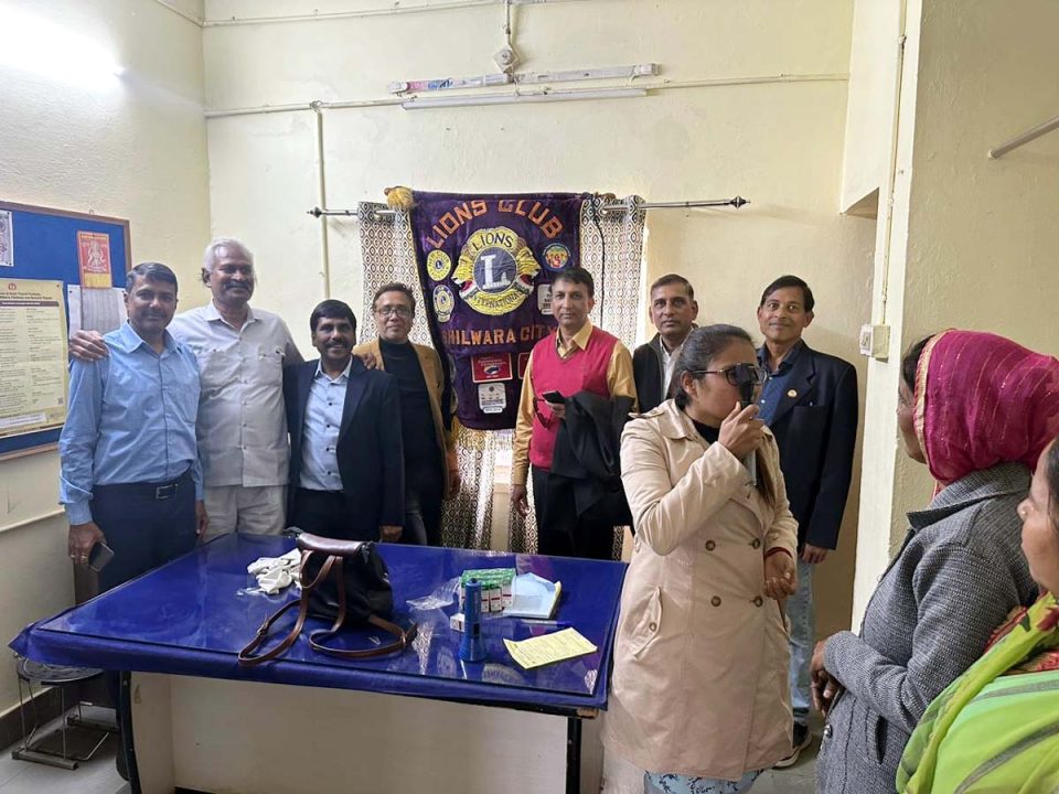 नेत्र रोग पीड़ितों की निशुल्क जांच एवं उपचार, सैकड़ो लोगों को मिला लाभ