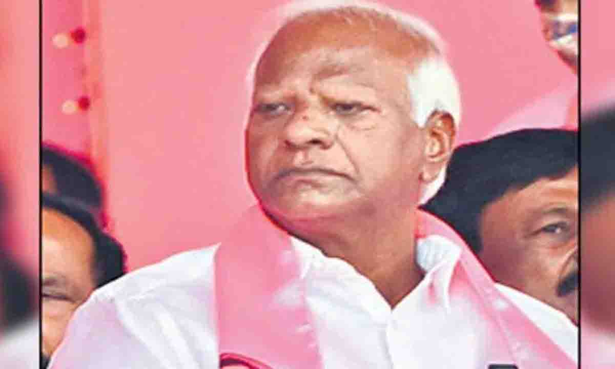 कादियाम श्रीहरि ने राज्यपाल के भाषण की आलोचना की इसे कांग्रेस का घोषणापत्र कहते