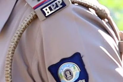 Himachal : ग्रामीण पुलिस से भिड़े, खानाबदोशों को बेदखल करना चाहते हैं