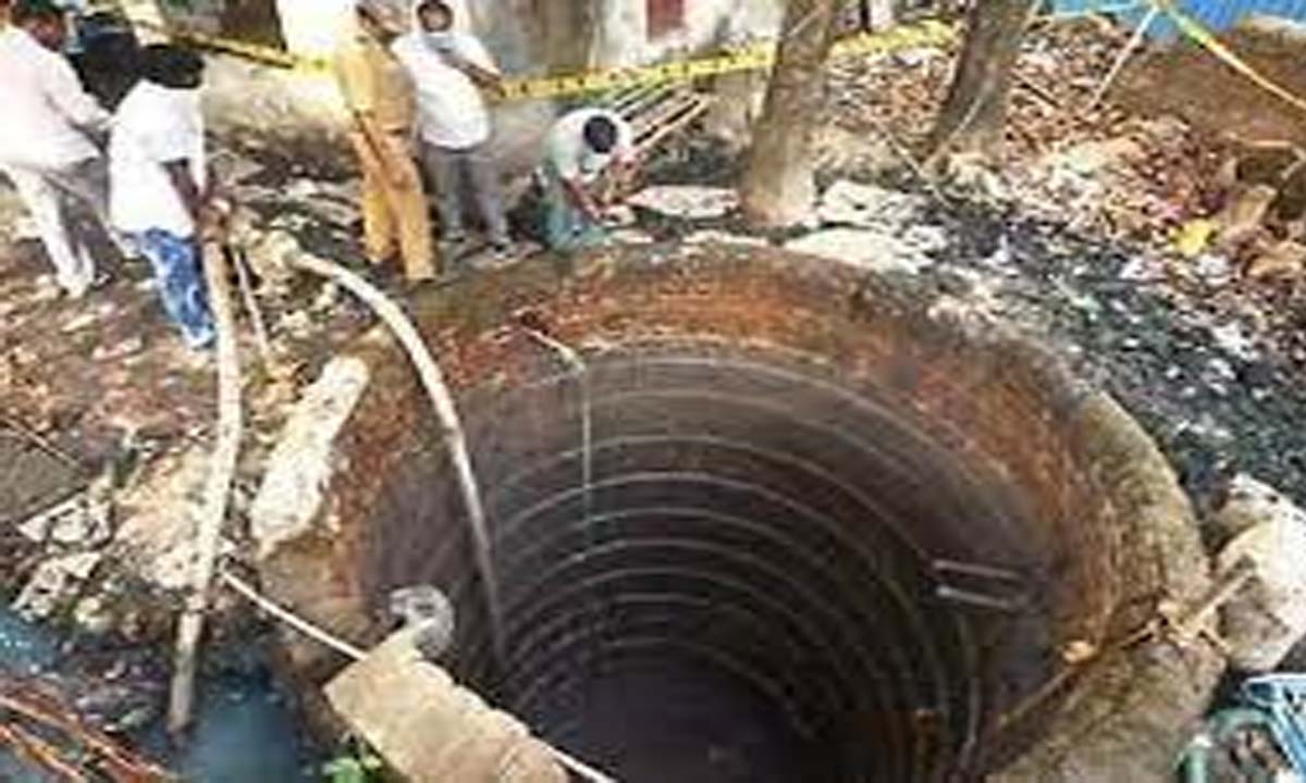 कार्यकर्ताओं की मांग, कुएं के प्रदूषण के लिए जिम्मेदार लोगों के खिलाफ प्राथमिकी दर्ज की जाए