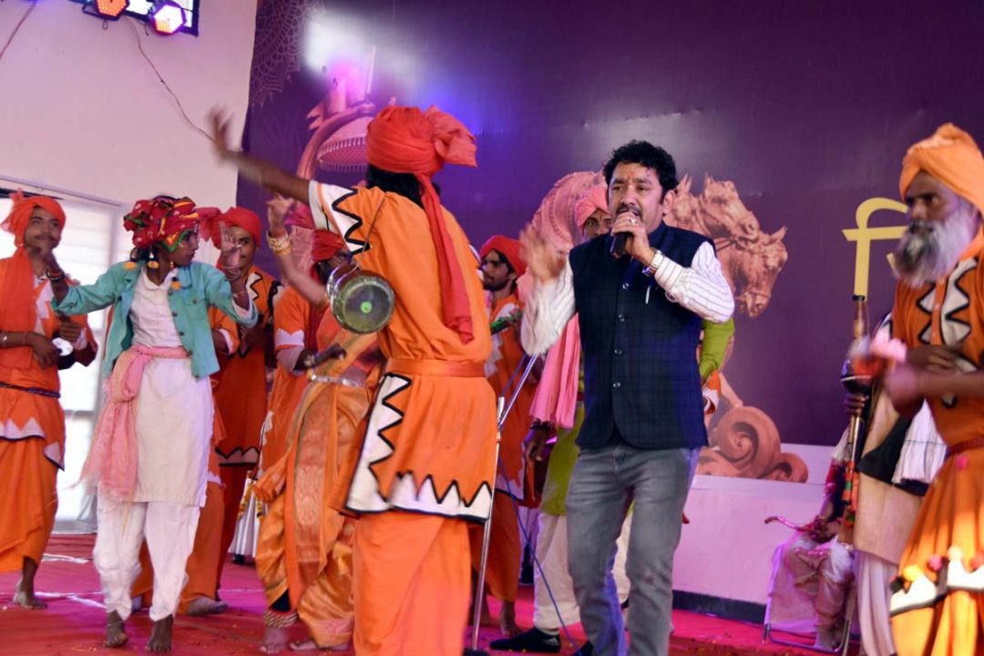 प्रदीप जेलपुरिया ने गीता जयंती समारोह में धार्मिक प्रस्तुतियों से भरा रंग