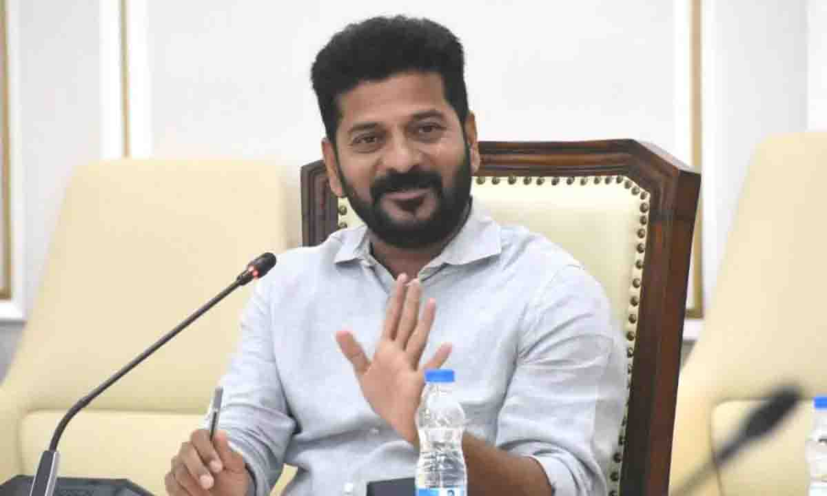 Telangana: रेवंत छह गारंटियों पर अधिकारियों के साथ बैठक करेंगे