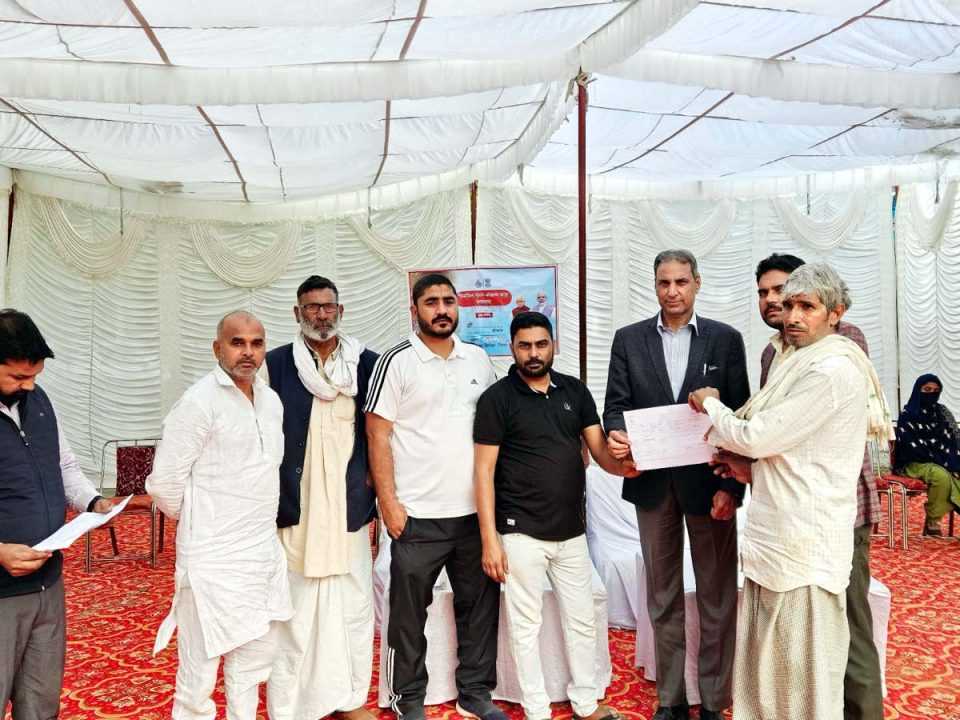 विकसित भारत संकल्प यात्रा से लोगों को मिल रहा सरकारी योजनाओं का लाभ