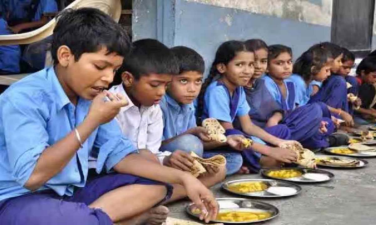 Jharkhand: विधानसभा ने छात्रों द्वारा 'बेस्वाद मध्याह्न भोजन' छोड़ने के मुद्दे पर विचार किया