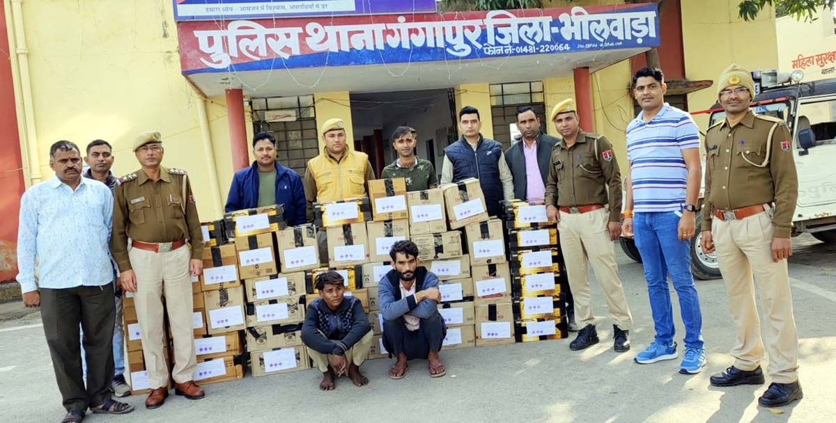 लकड़ी के गट्टों की आड़ में शराब तस्करी, ड्राइवर और साथी गिरफ्तार