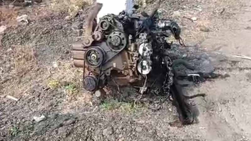 भीषण हादसा: सिर्फ कार का इंजन बचा, 4 की मौत