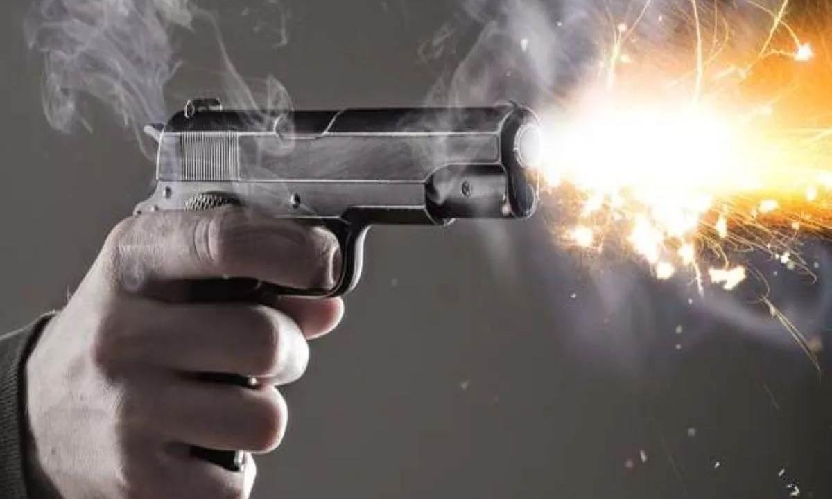भाई ने बहन को गोली मार हुए फरार