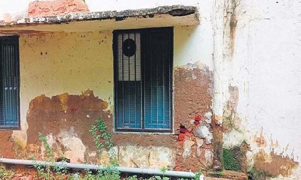 कर्नाटक में स्कूलों को बचाने के लिए कन्नड़ साहित्य परिषद जनहित याचिका दायर