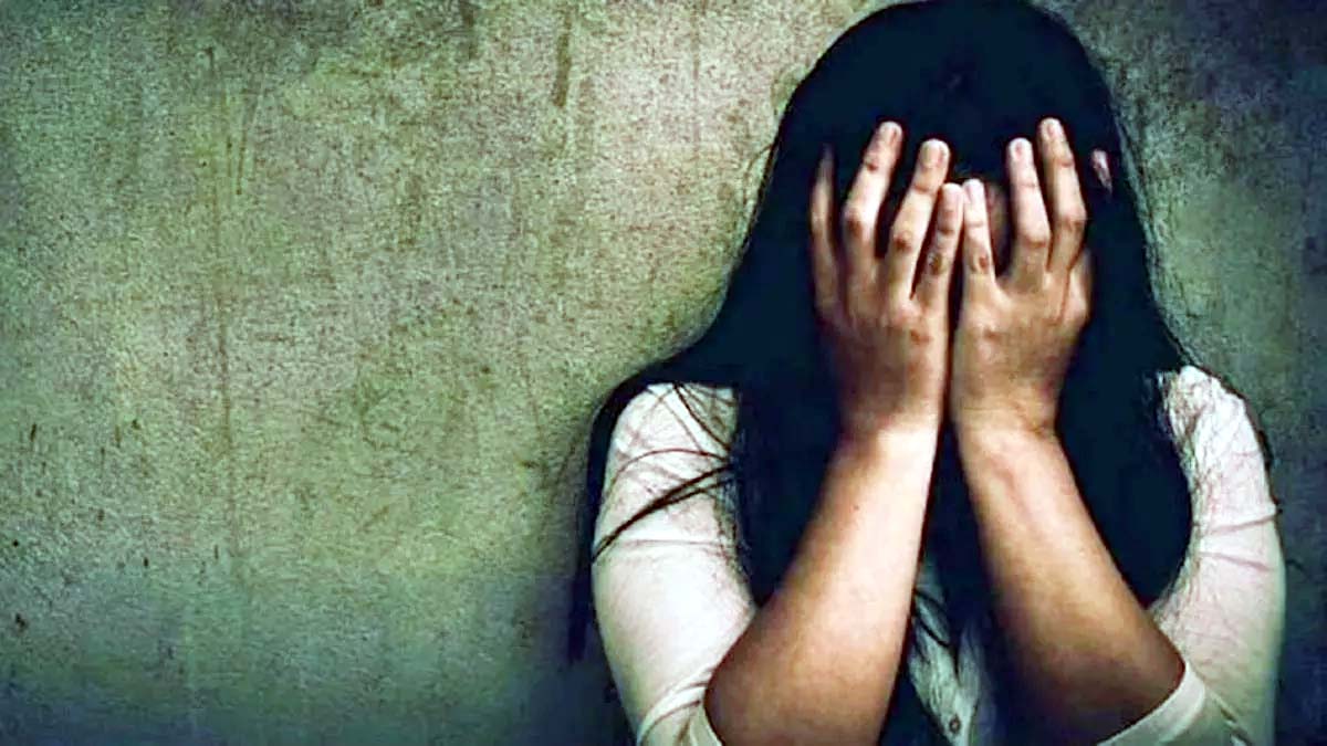 नौवीं कक्षा की छात्रा से दुष्कर्म