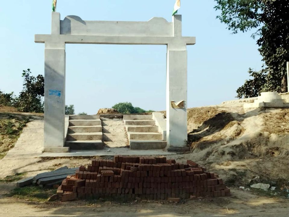 भ्रष्टाचार की भेंट चढ़ा अमृत सरोवर तालाब