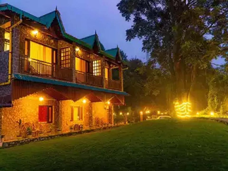उत्तराखंड में नए साल के जश्न को लेकर बड़ा फैसला, 24 घंटे होटल-रेस्टोरेंट और ढाबे खुले रहेंगे