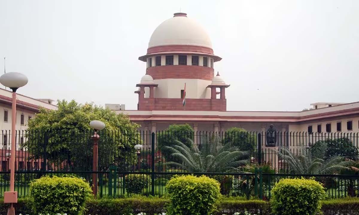 SC ने त्रिपुनिथुरा विधानसभा चुनाव मामले में HC के आदेश पर रोक लगाने की मांग वाली याचिका खारिज