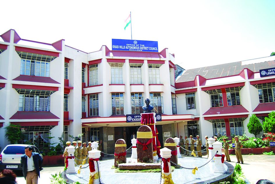 Meghalaya : केएचएडीसी वंशावली अधिनियम में संशोधन करेगा, बैक-बर्नर में कबीला बिल