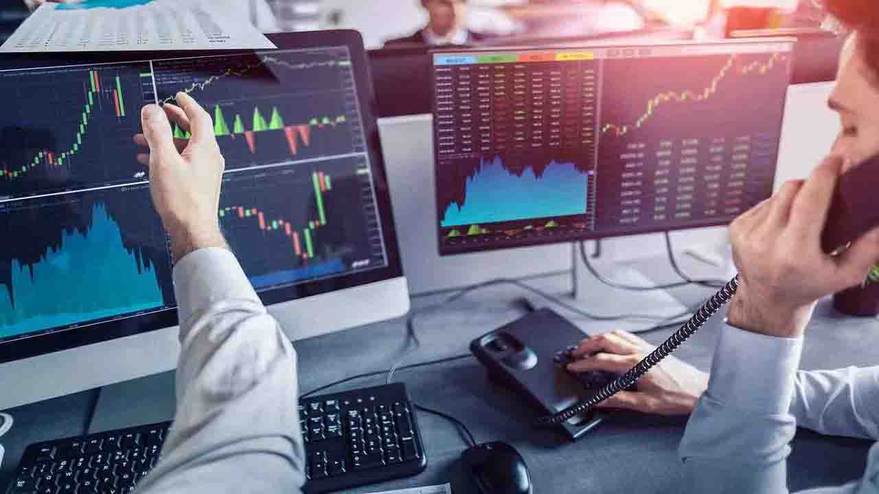 पेन कंपनी के शेयरों में जोरदार शुरुआत के बाद गिरावट आई और वे 65% चढ़ गए