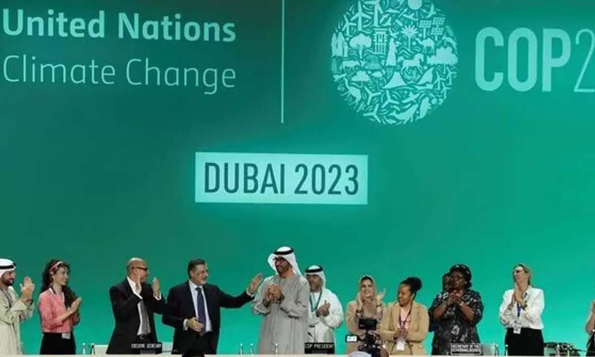 COP28 जीवाश्म ईंधन पर ध्यान केंद्रित, लेकिन समानता की उपेक्षा