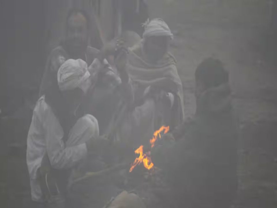 Jharkhand : झारखंड में पारा 7 डिग्री से नीचे, बर्फीली हवाओं के कारण धीरे-धीरे बढ़ती जा रही ठंड