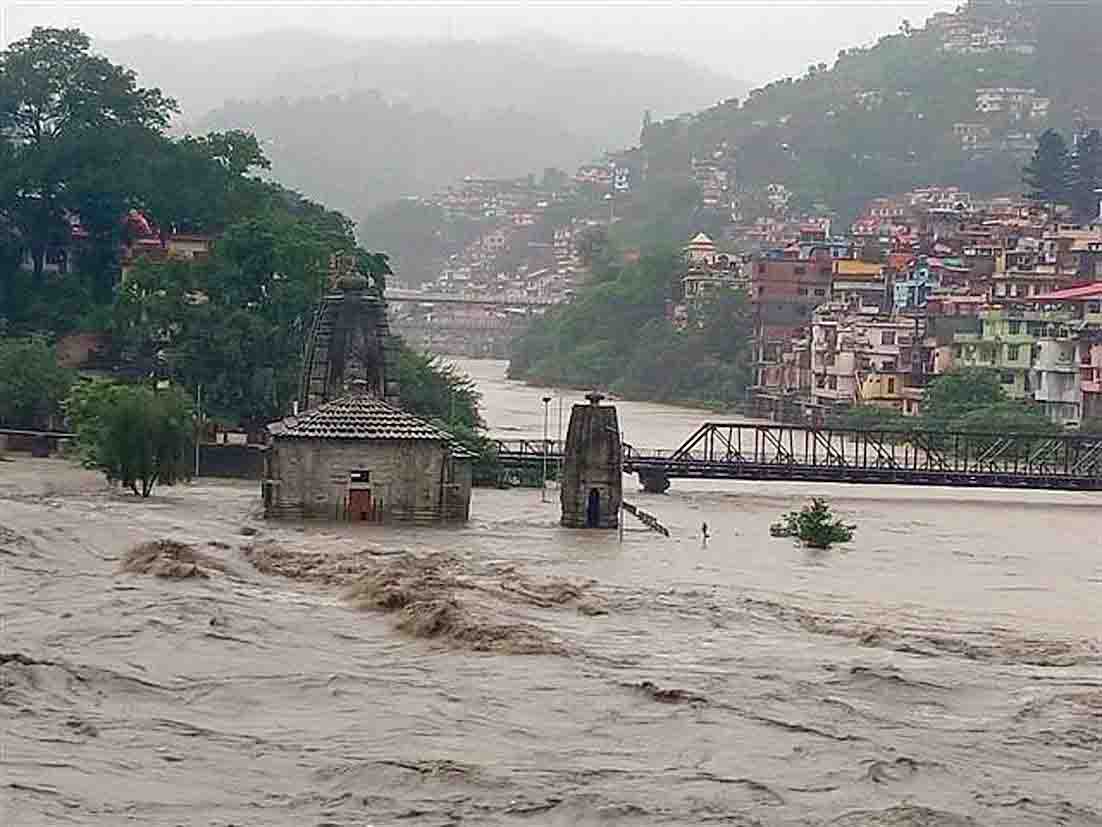 मंडी जिले पर भारतीय भूवैज्ञानिक सर्वेक्षण की रिपोर्ट कहती है, दरारें सील करें, नालियां बनाएं