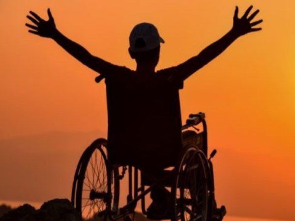 दिव्यांगों के लिए 4% नौकरियाँ सुनिश्चित कर रही है सरकार
