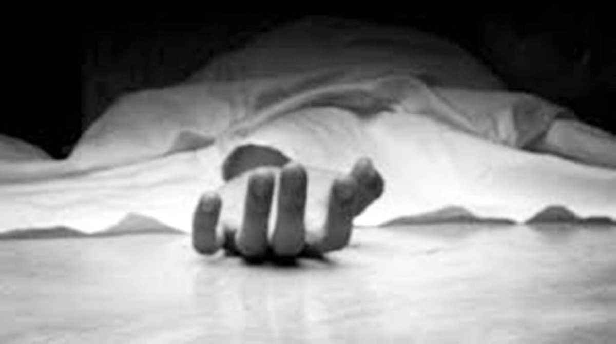 तालाब में गिरने से मां-बेटे की मौत
