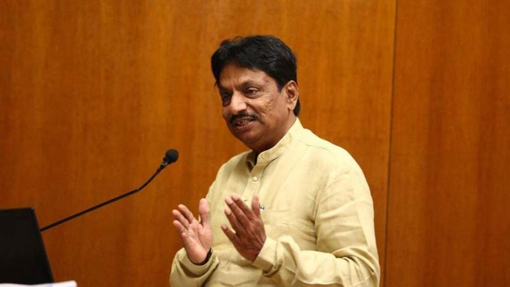 Gujarat : ऋषिकेश पटेल का बयान सामने आया, गुजरात में कोरोना का प्रसार चिंताजनक नहीं
