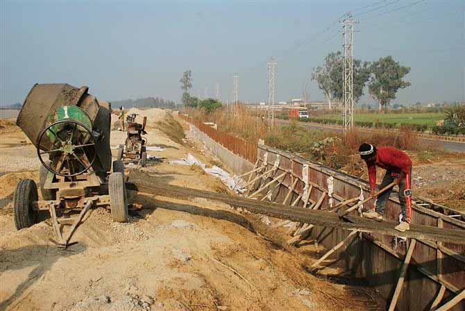 करनाल में पश्चिमी बाईपास परियोजना का दूसरा चरण धीमी गति से चल रहा है