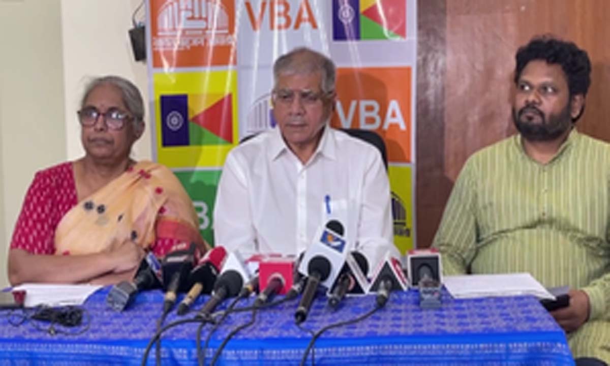 Prakash Ambedkar: संसद सुरक्षा पर सांसदों का रुख 'वैध'