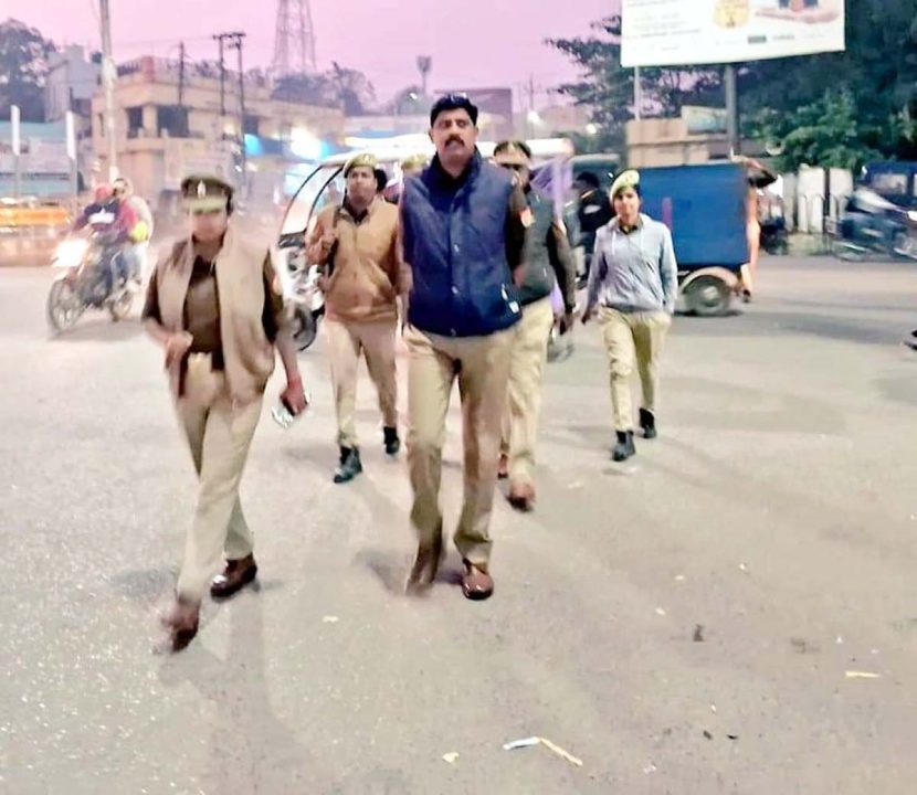 एसपी के निर्देश में वाहनों की चेकिंग की गई