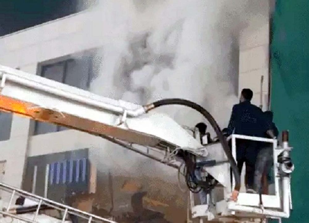10 नंबर मार्केट में लगी भीषण आग