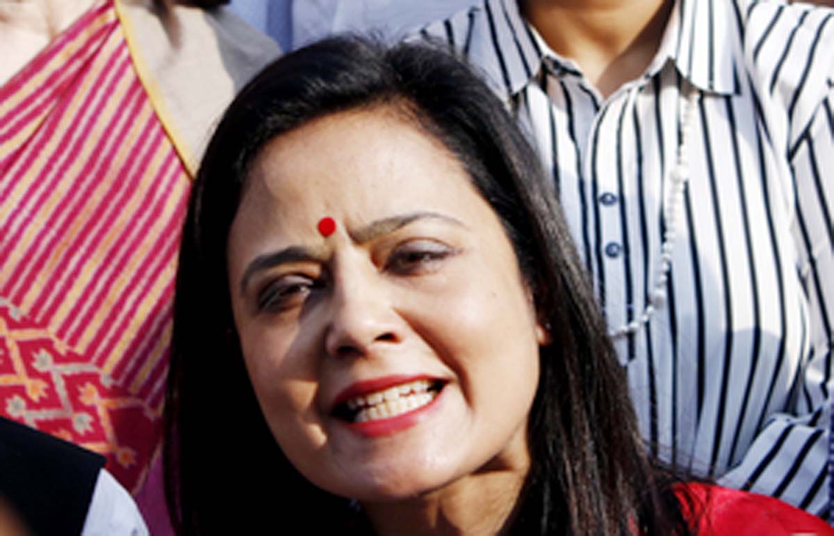 सीजेआई महुआ मोइत्रा की याचिका को तत्काल सूचीबद्ध करने पर विचार के लिए सहमत