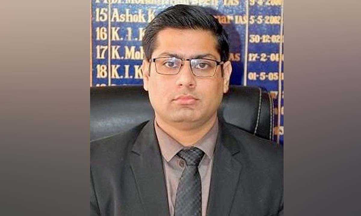 राजौरी में निर्माण श्रमिकों के बच्चों को 60 लाख रुपये की शिक्षा सहायता प्रदान की गई