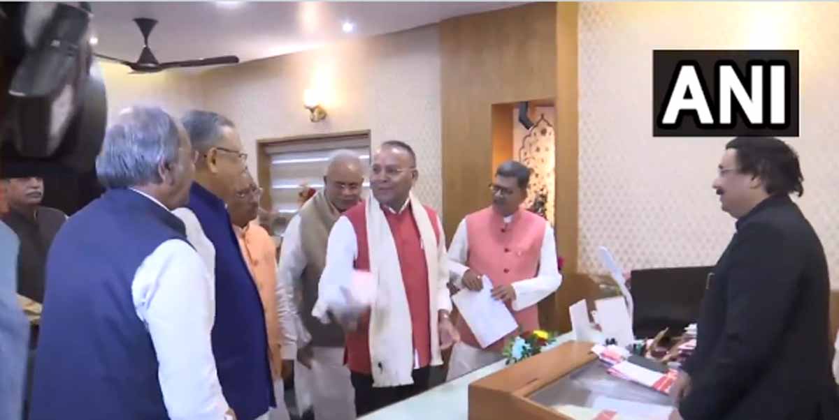 रमन सिंह ने छत्तीसगढ़ विधानसभा अध्यक्ष पद के लिए दाखिल किया नामांकन
