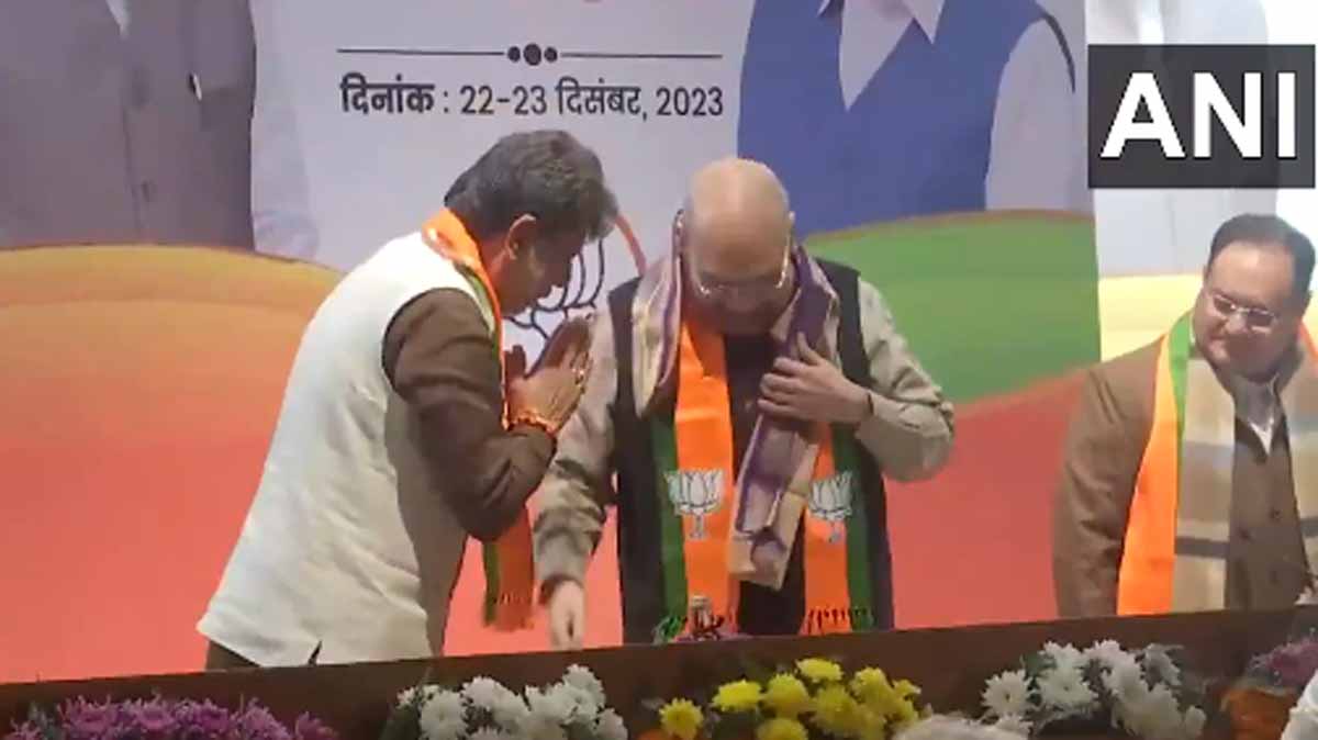 CG बीजेपी चीफ किरण देव सिंह ने की अमित शाह से मुलाकात, बैठक जारी