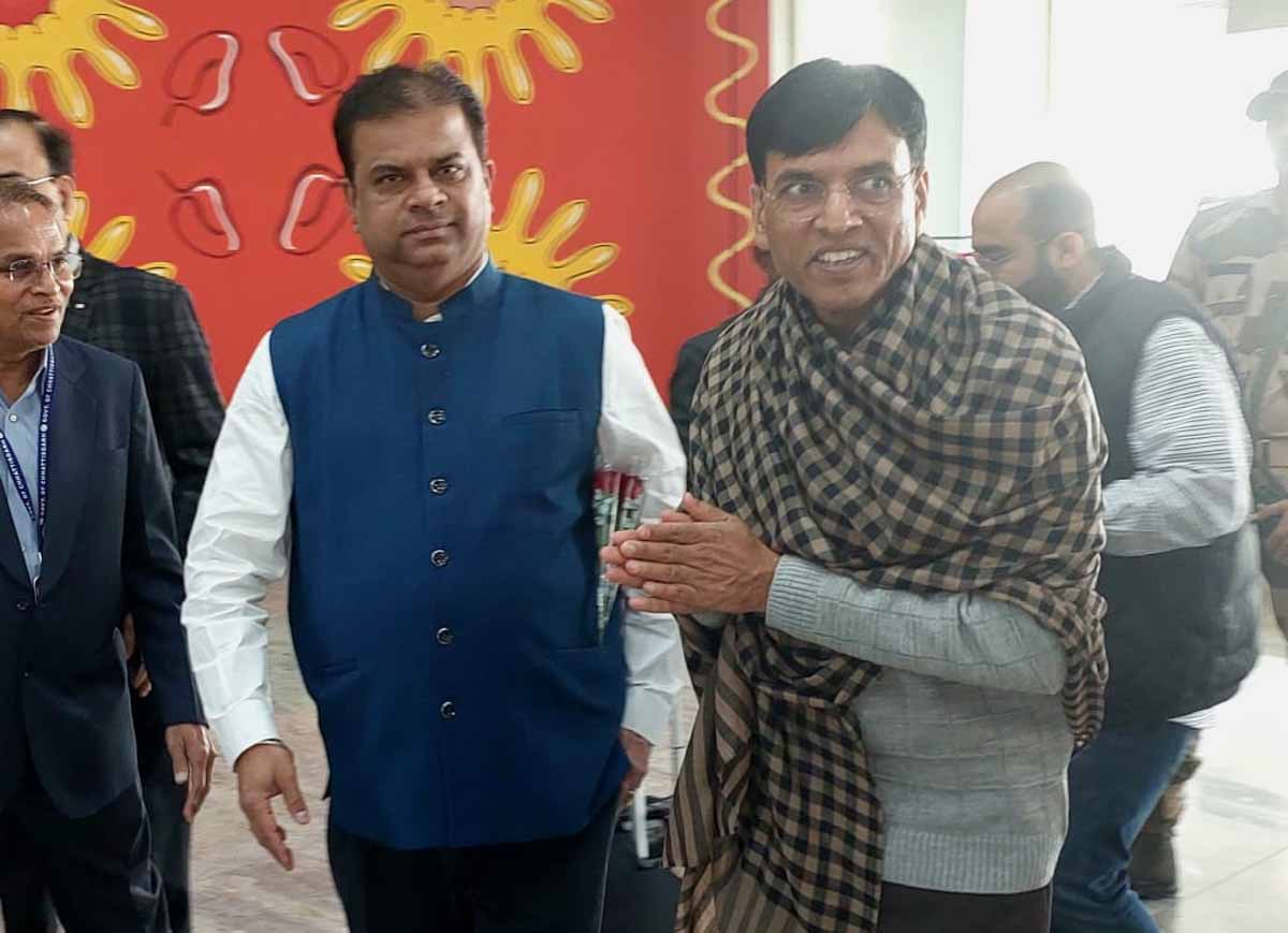 केंद्रीय मंत्री मनसुख मंडविया रायपुर पहुंचे