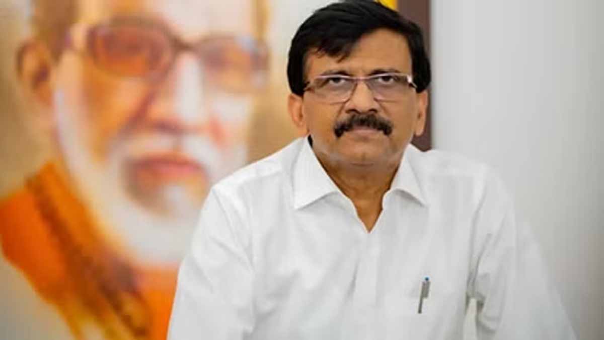 आपत्तिजनक लेख मामले में फंसे संजय राउत, FIR दर्ज