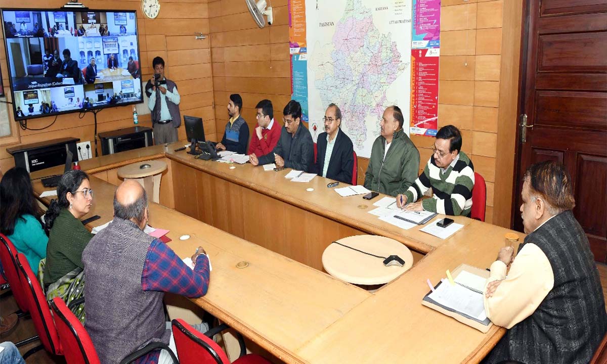 Jaipur : विधानसभा आम चुनाव 2023 के संबंध में डी-ब्रीफिंग, विधानसभा चुनाव के अनुभवों को ध्यान में रखते हुए