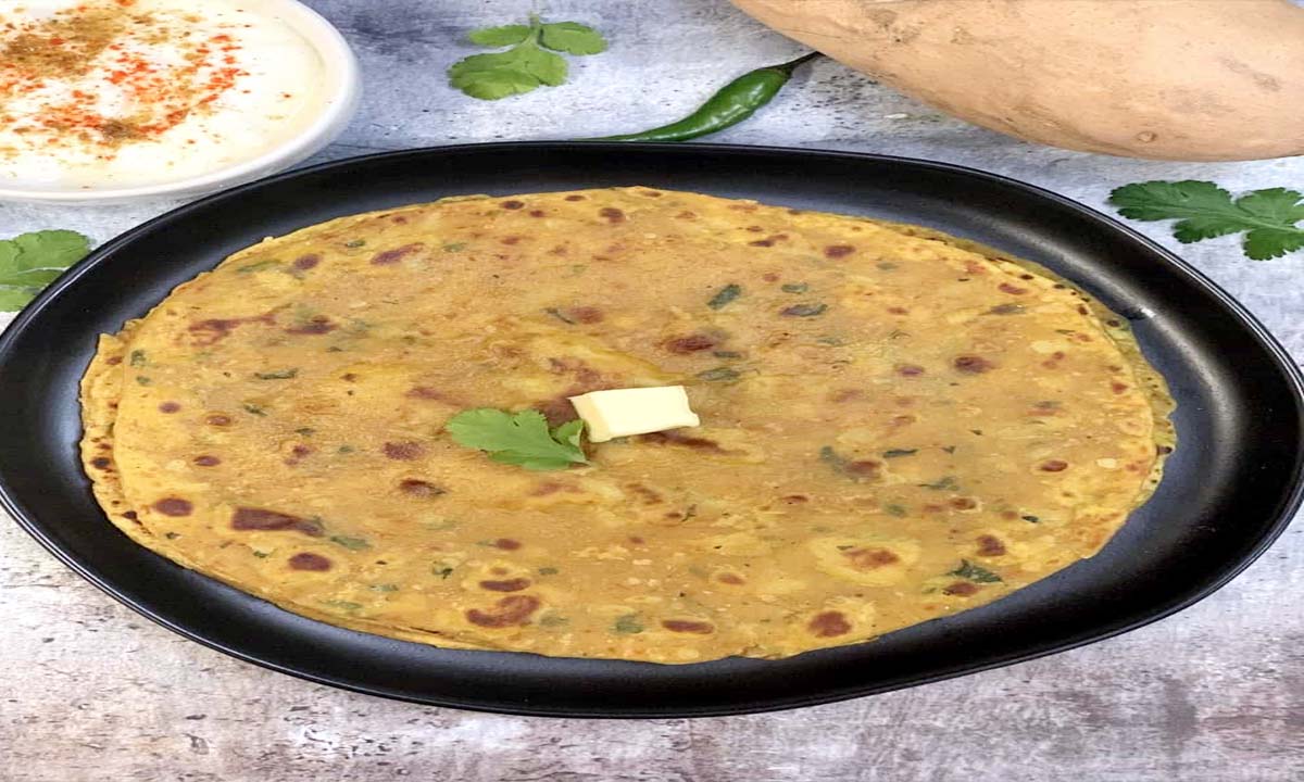 Carrot Paratha : नाश्ते में ट्राई करें गाजर के पराठे, जाने रेसिपी