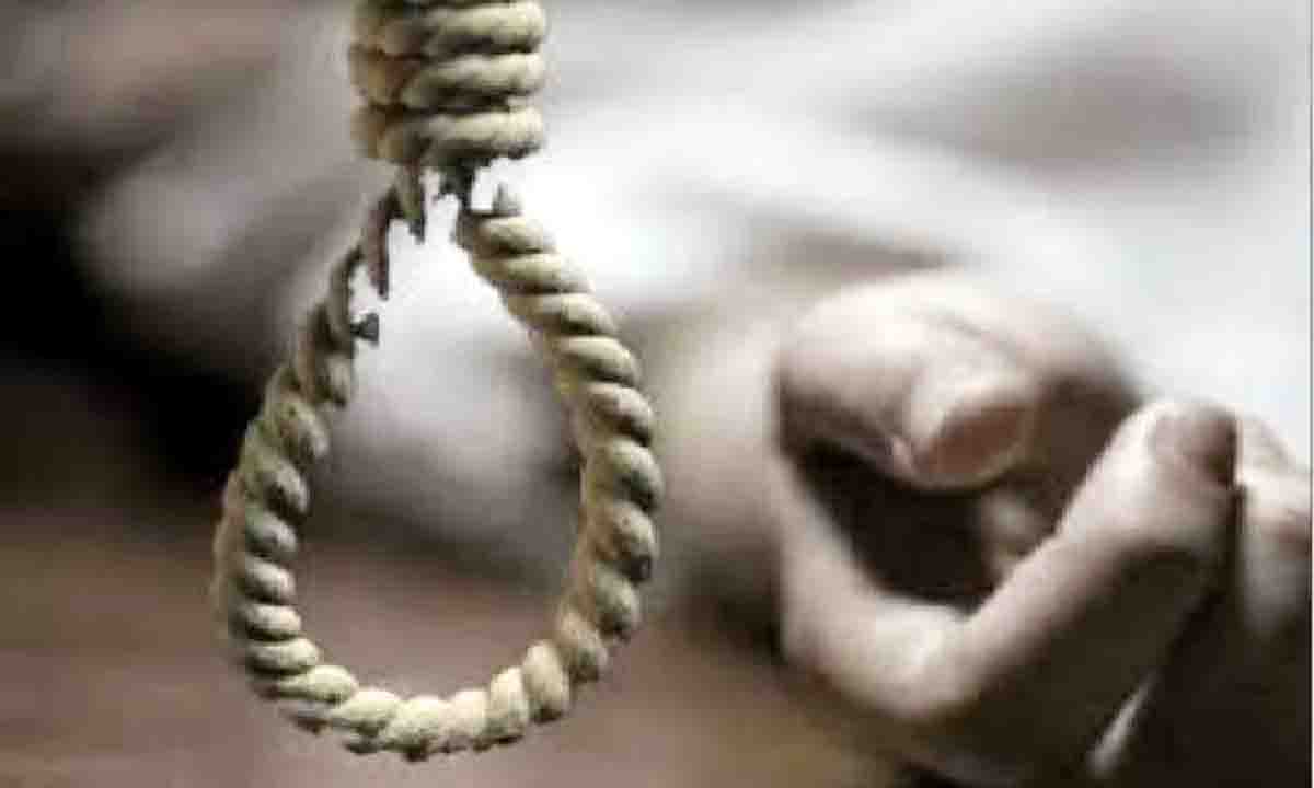 शिक्षा की काशी कोटा सुना दो कोचिंग छात्र ने लगाई फांसी