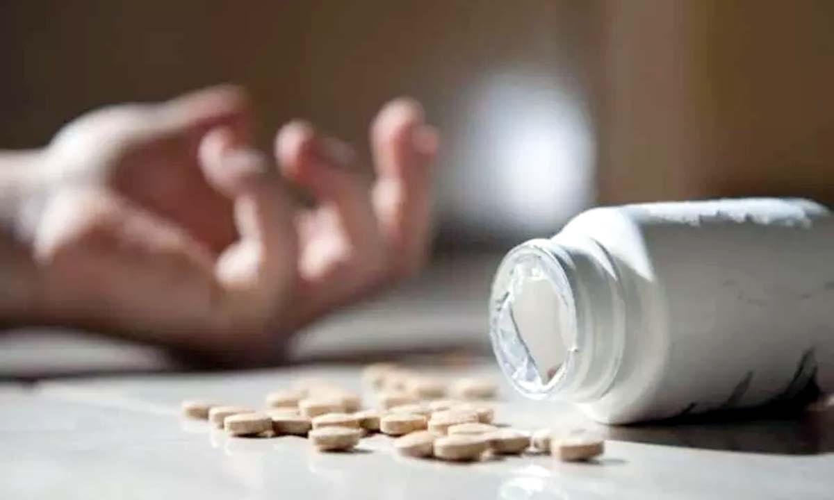 Bareilly : प्रेमिका की शादी दूसरी जगह तय होने पर प्रेमी ,सोशल मीडिया पर अश्लील फोटो वायरल फिर जहर खाकर दी जान