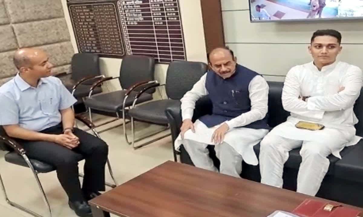 Ajmer : तेलंगाना हाउस को अन्यत्र शिफ्ट करें जिला कलक्टर एवं निगम, एडीए आयुक्तों से भी चर्चा
