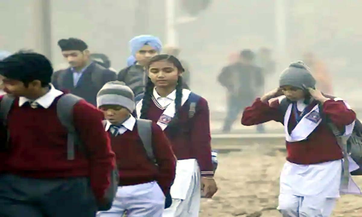 Jharkhand : बढ़ते ठंड को देखते हुए स्कूलों को भी बंद करने का आदेश