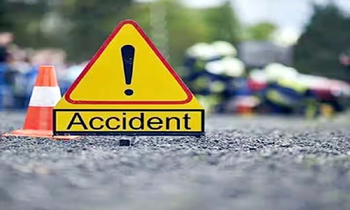 accident : एयरपोर्ट रोड पर दर्दनाक हादसा, 2 लोगों की मोके पर मौत