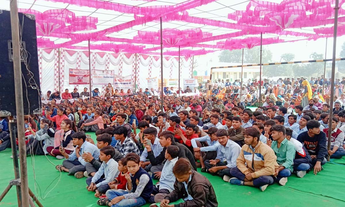 Dausa : विकसित भारत संकल्प यात्रा जिला कलेक्टर ने बसवा की ग्राम पंचायत गुढाकटला में आयोजित